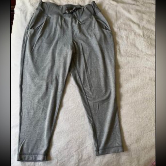 Lululemon joggers, harem pants, size 8 Lulu lemon grey gray - Picture 2 of 6